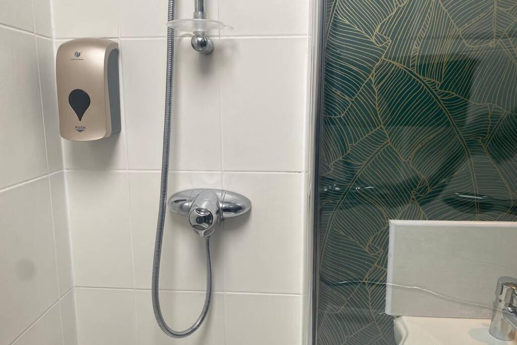 Upper 2 Bedroom Apartment In The Heart Of Jesmond ニューカッスル・アポン・タイン エクステリア 写真